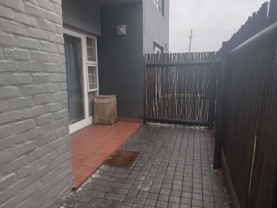 To Let 2 Bedroom Property for Rent in Dormehls Drift Western Cape